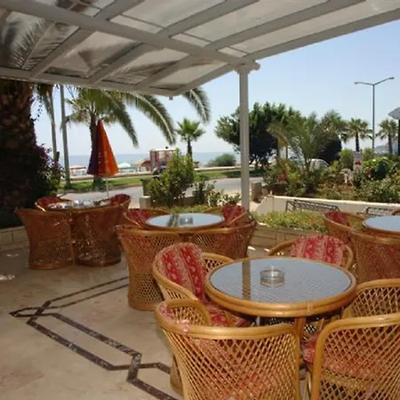 Kleopatra Celine Αλάνια