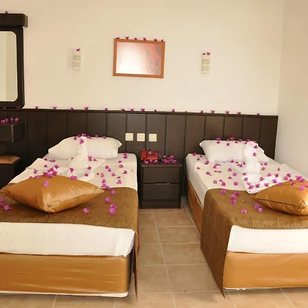 Kleopatra Celine Αλάνια