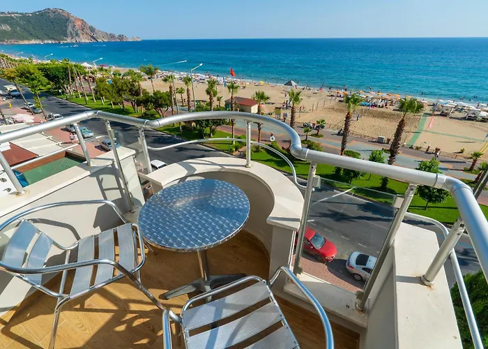 Hotel Kleopatra Celine 3*