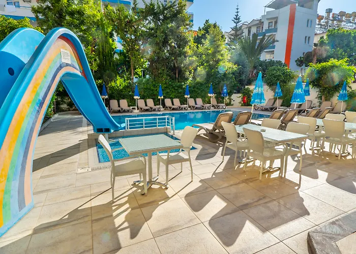 Hotel Kleopatra Celine 3*