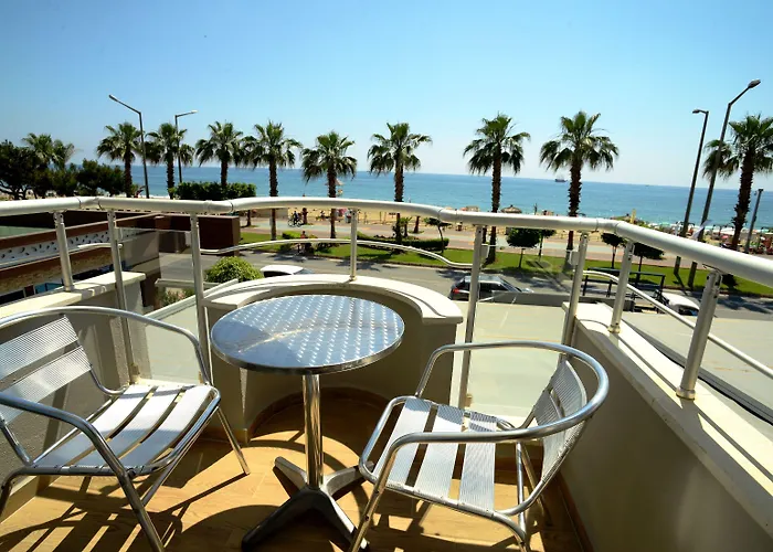 Hotel Kleopatra Celine 3*