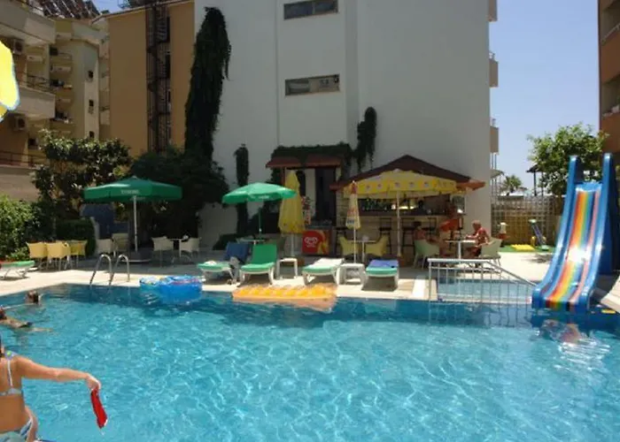 Hotel Kleopatra Celine 3*