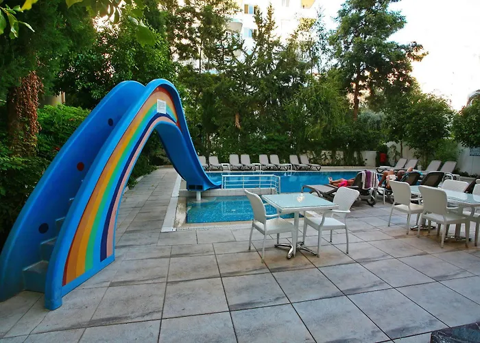 Kleopatra Celine 3* Alanya