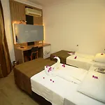 Kleopatra Celine Szálloda 3*